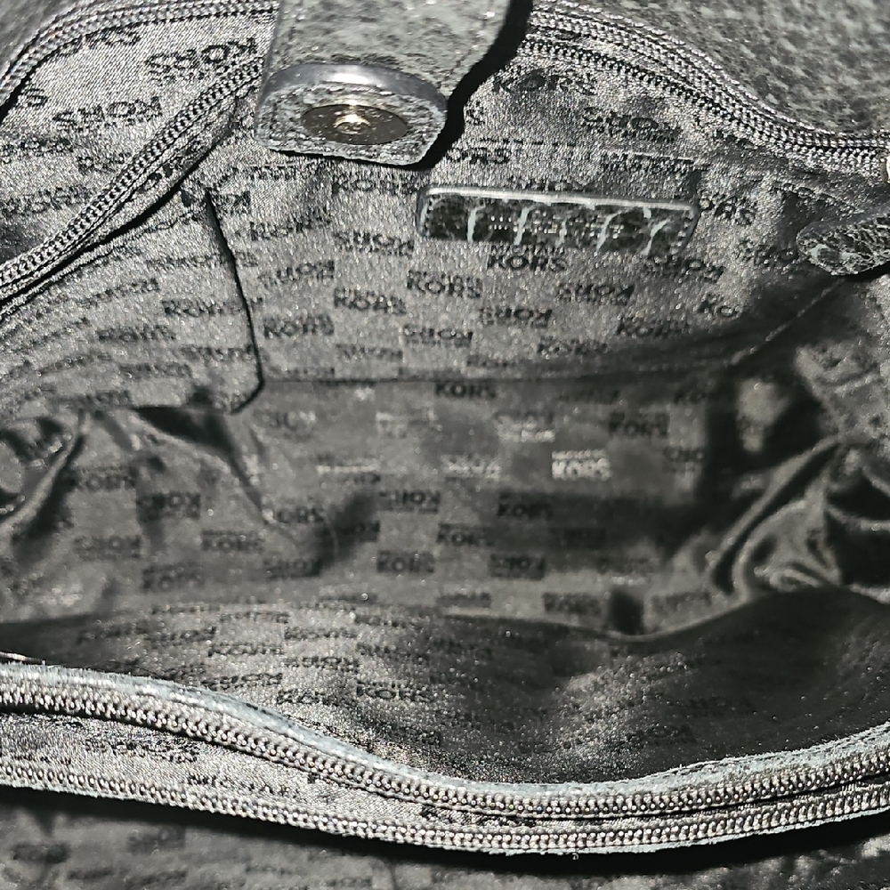 Michael Kors Black Snakeskin Textured Handbag - Picture 4 of 8